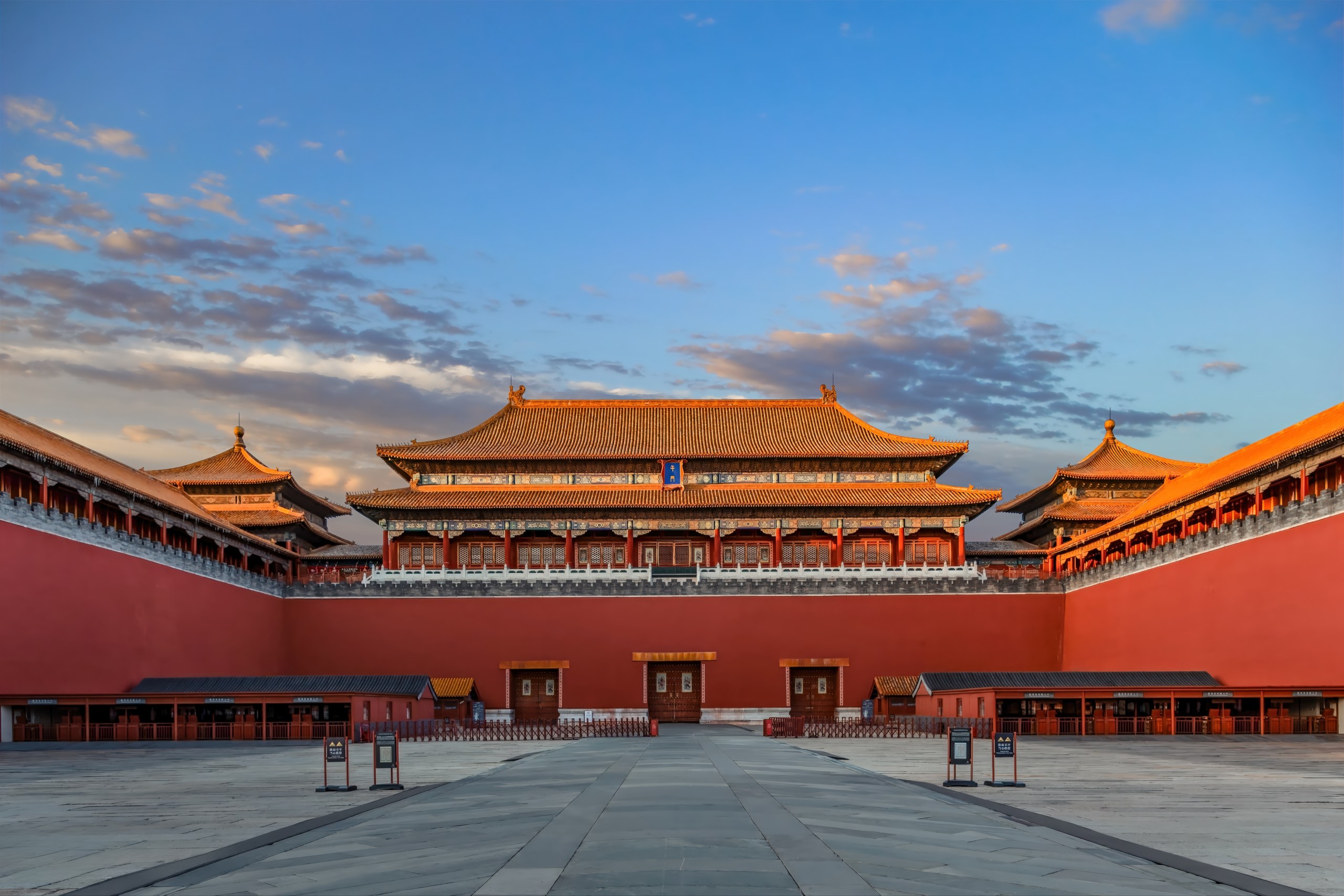Forbidden City — China’s Iconic Cities and the Pulse of Local Life
