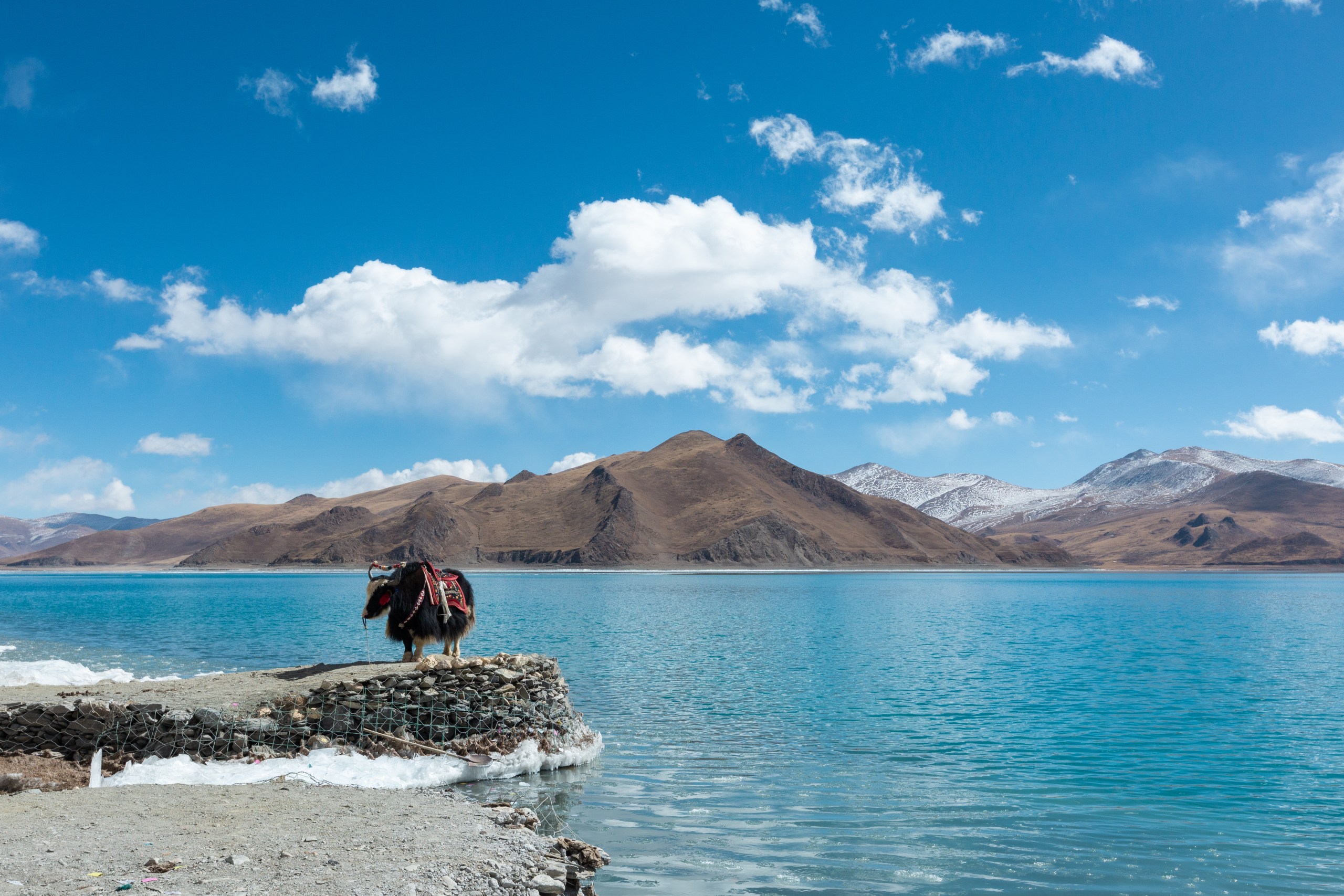 Yamdrok Lake — Tibet Discovery: A Tibetan Cultural Journey